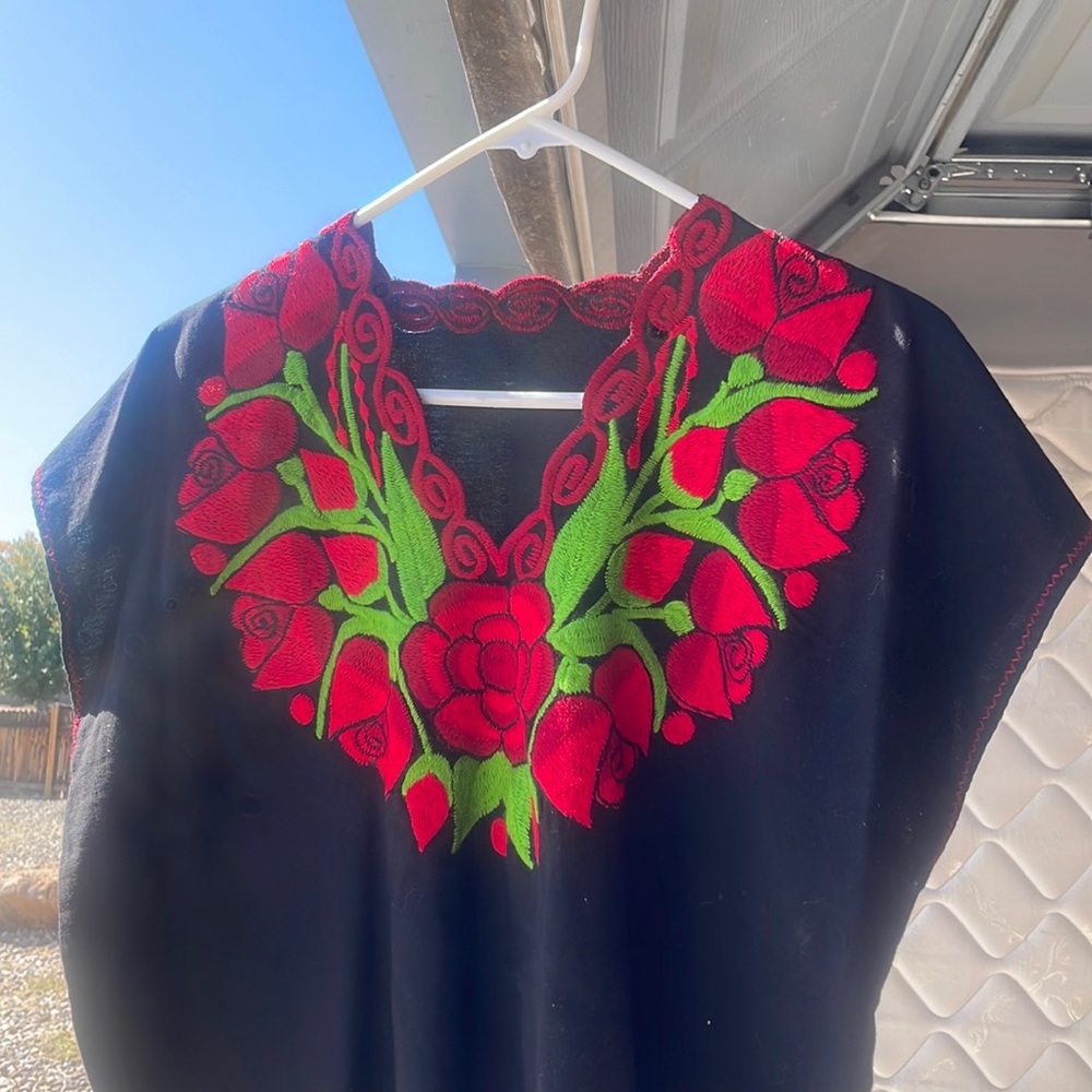 Women’s Embroided Shirt from Mexico